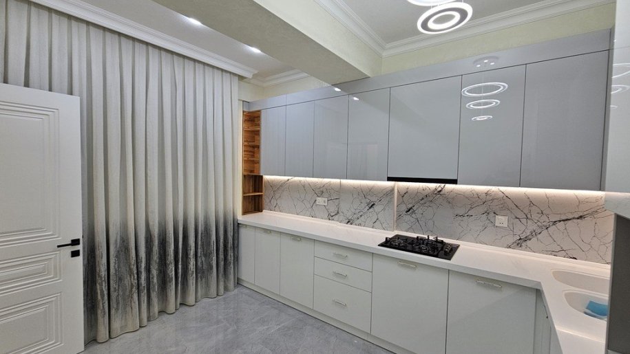Satılır 3 otaqlı yeni tikili, 97 m², Qara Qarayev m.-13