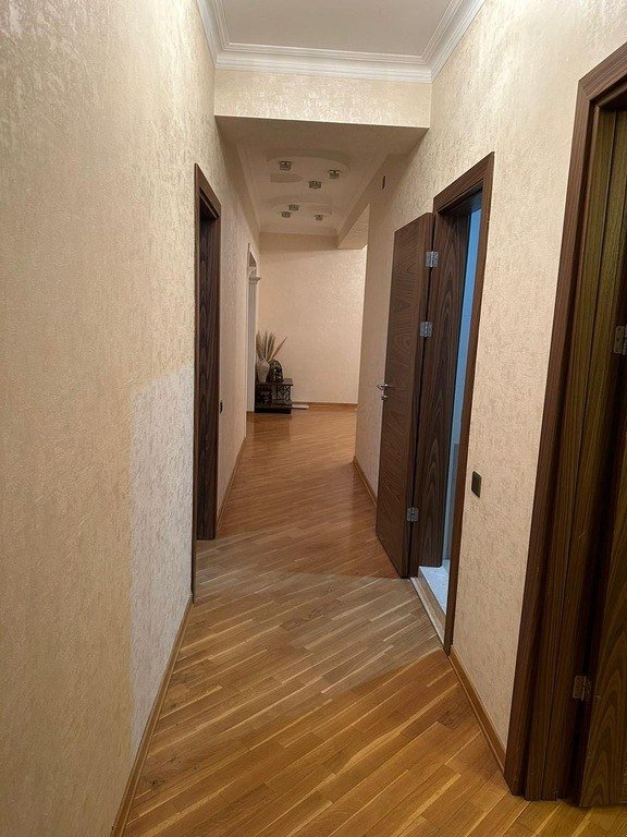 Kirayə verilir 3 otaqlı yeni tikili, 180 m², Nizami m.-3