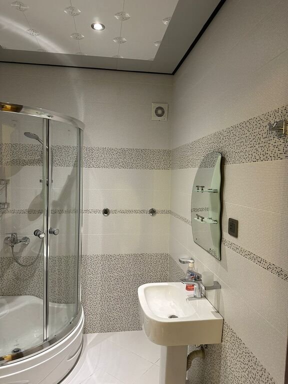 Kirayə verilir 3 otaqlı yeni tikili, 180 m², Nizami m.-5