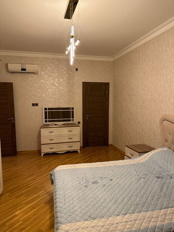 Kirayə verilir 3 otaqlı yeni tikili, 180 m², Nizami m.-8