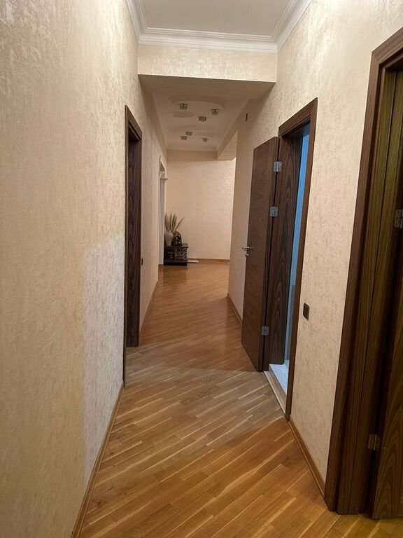Kirayə verilir 3 otaqlı yeni tikili, 180 m², Nizami m.-9