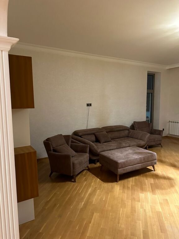 Kirayə verilir 3 otaqlı yeni tikili, 180 m², Nizami m.-16