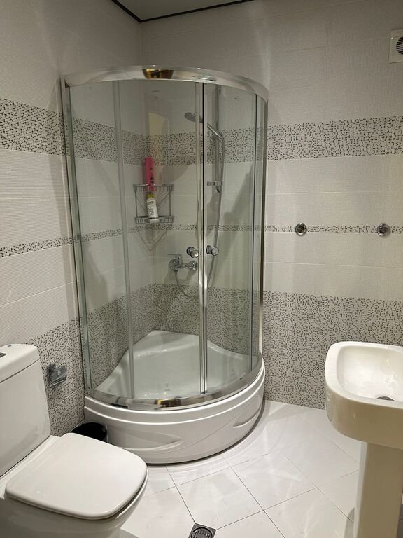 Kirayə verilir 3 otaqlı yeni tikili, 180 m², Nizami m.-24