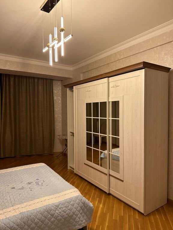 Kirayə verilir 3 otaqlı yeni tikili, 180 m², Nizami m.-25