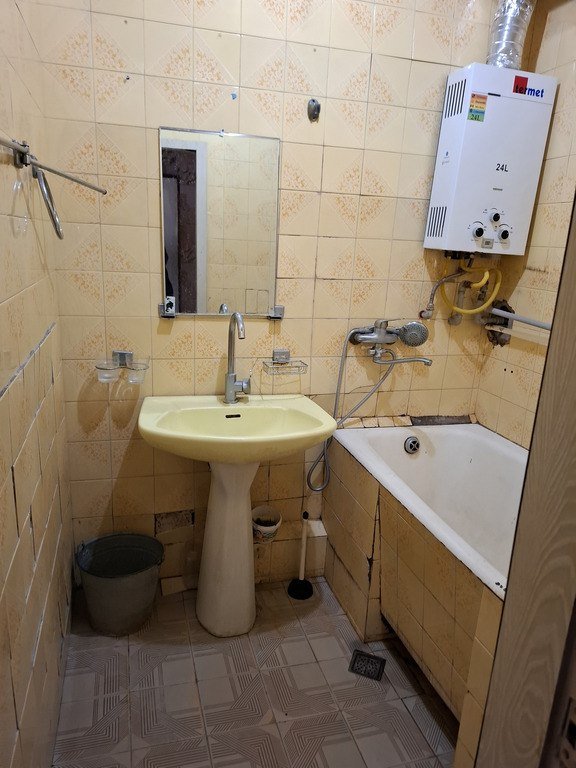 Satılır 2 otaqlı köhnə tikili, 60 m², Həzi Aslanov m.-10