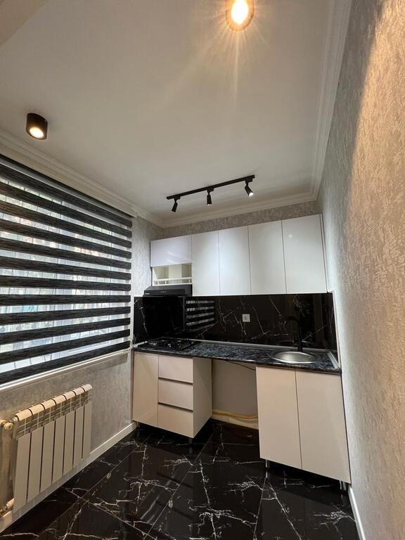 Satılır 3 otaqlı köhnə tikili, 94 m², Memar Əcəmi m.-10