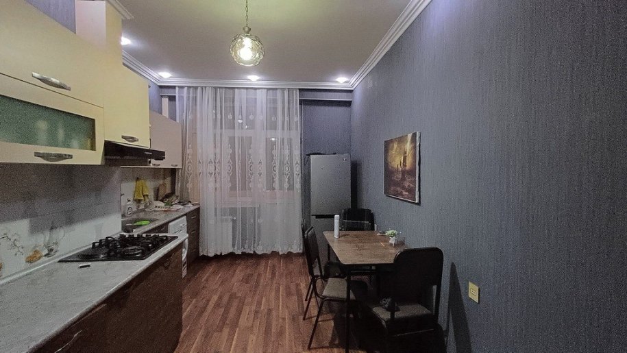 Kirayə verilir 3 otaqlı yeni tikili, 90 m², İnşaatçılar m.-4