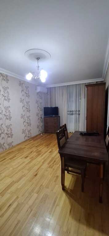 Kirayə verilir 2 otaqlı köhnə tikili, 70 m², Memar Əcəmi m.-1