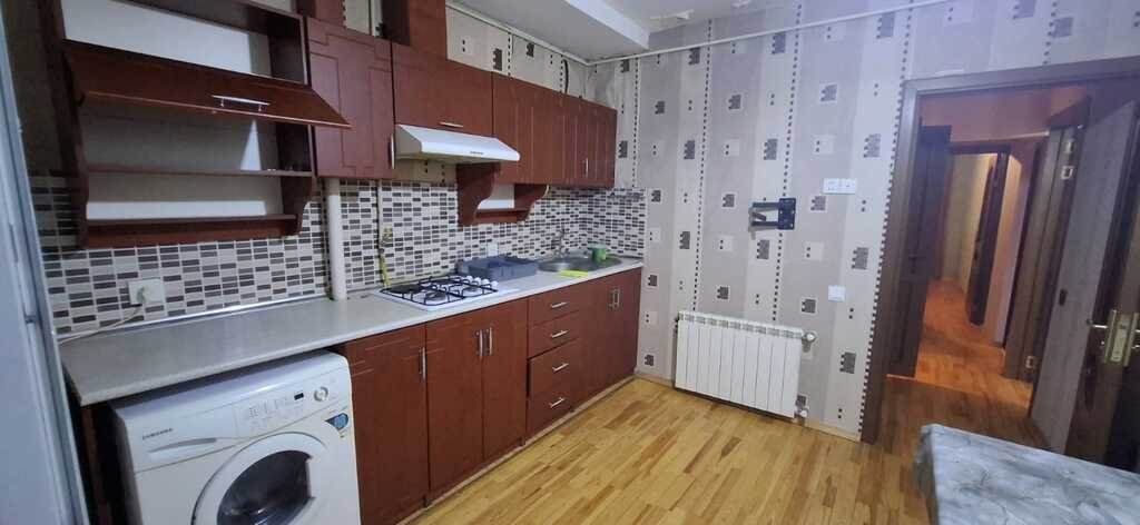 Kirayə verilir 2 otaqlı köhnə tikili, 70 m², Memar Əcəmi m.-9