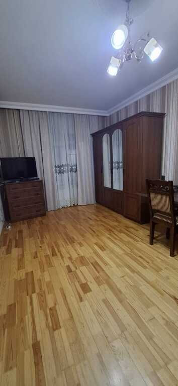 Kirayə verilir 2 otaqlı köhnə tikili, 70 m², Memar Əcəmi m.-11