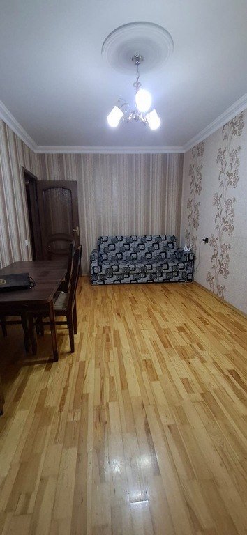 Kirayə verilir 2 otaqlı köhnə tikili, 70 m², Memar Əcəmi m.-13
