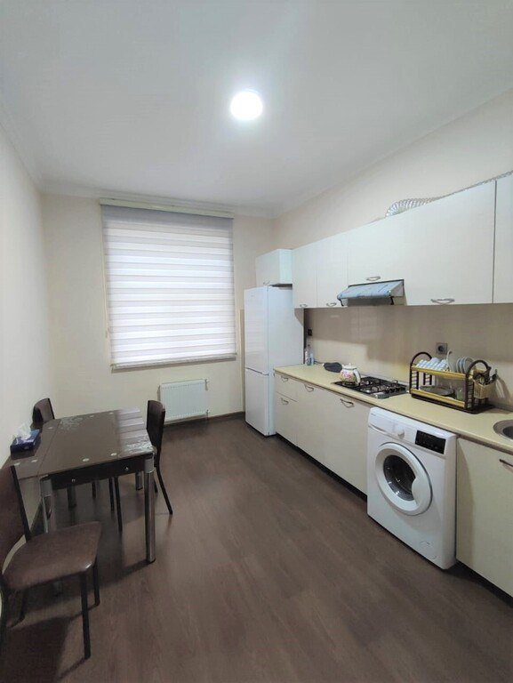 Satılır 4 otaqlı yeni tikili, 120 m², İnşaatçılar m.-7