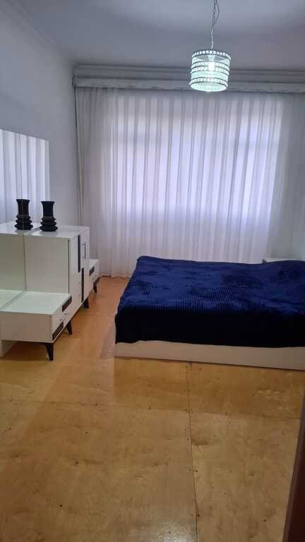 Satılır 3 otaqlı köhnə tikili, 90 m², Xalqlar dostluğu m.-5