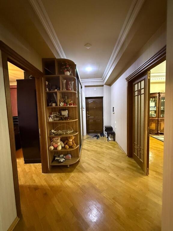 Satılır 3 otaqlı yeni tikili, 110 m², İnşaatçılar m.-11
