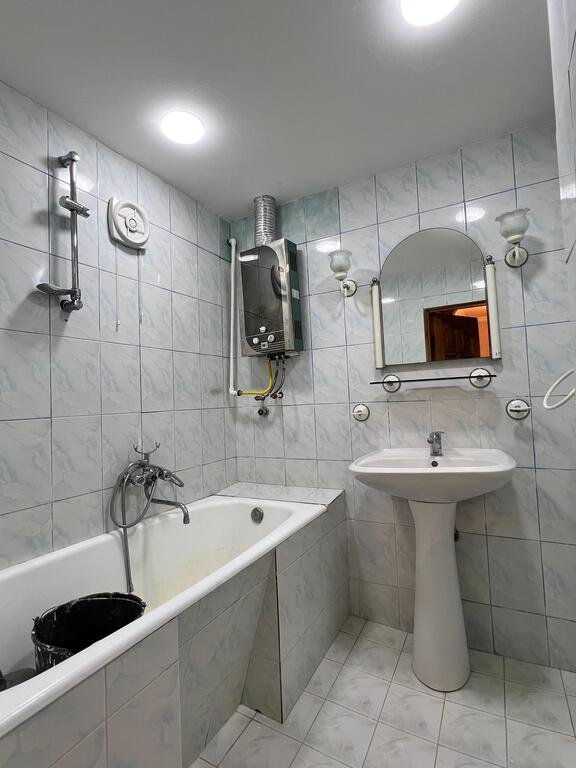 Satılır 3 otaqlı köhnə tikili, 80 m², Əhmədli m.-12