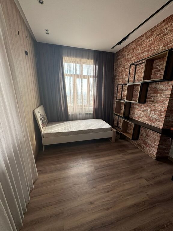 Kirayə verilir 3 otaqlı yeni tikili, 97 m², İnşaatçılar m.-8