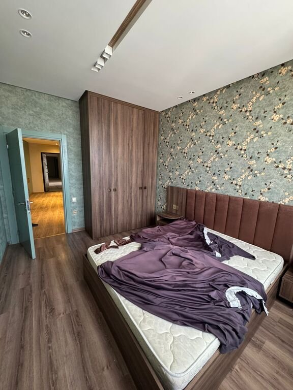 Kirayə verilir 3 otaqlı yeni tikili, 97 m², İnşaatçılar m.-9