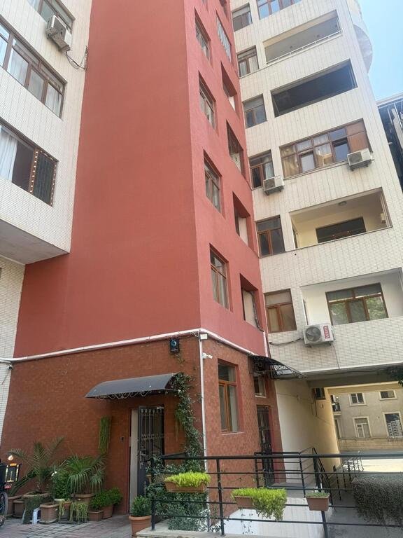 Kirayə verilir 3 otaqlı yeni tikili, 150 m², 28 May m.-2