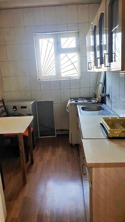 Satılır 2 otaqlı köhnə tikili, 32 m², İnşaatçılar m.-4