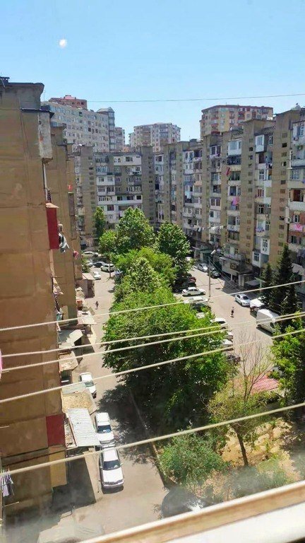 Satılır 2 otaqlı köhnə tikili, 32 m², İnşaatçılar m.-12