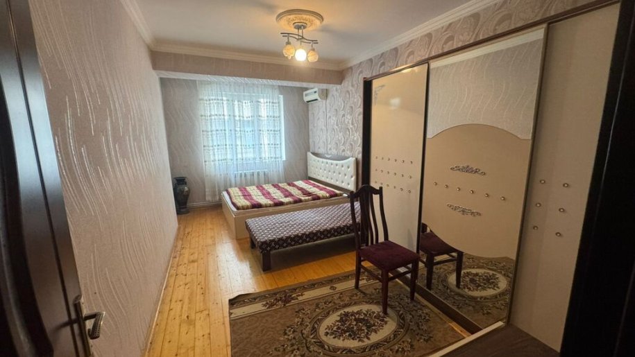 Kirayə verilir 3 otaqlı yeni tikili, 130 m², İnşaatçılar m.-2