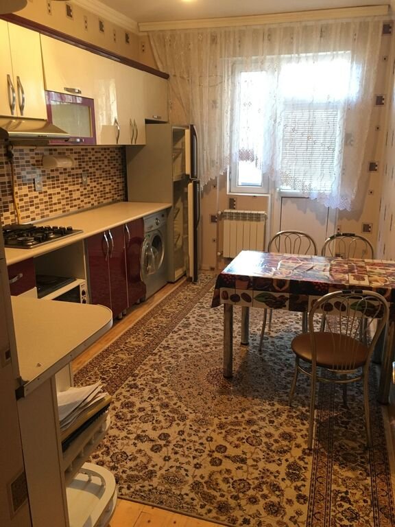 Kirayə verilir 3 otaqlı yeni tikili, 130 m², İnşaatçılar m.-7