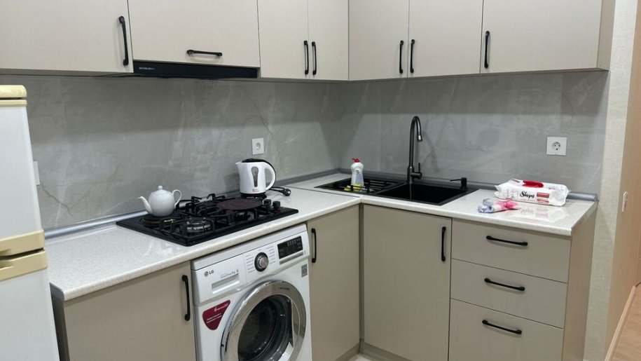 Kirayə verilir 4 otaqlı köhnə tikili, 100 m², 28 May m.-11