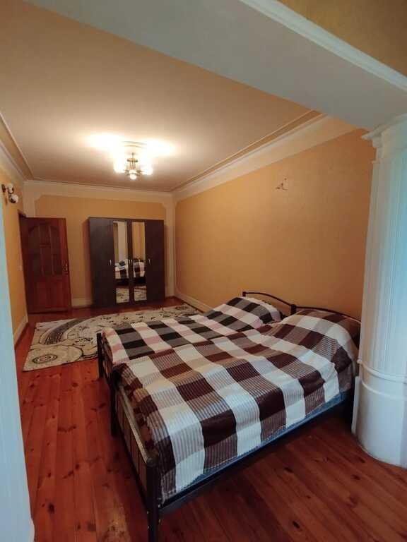 Kirayə verilir 4 otaqlı köhnə tikili, 110 m², İnşaatçılar m.-8