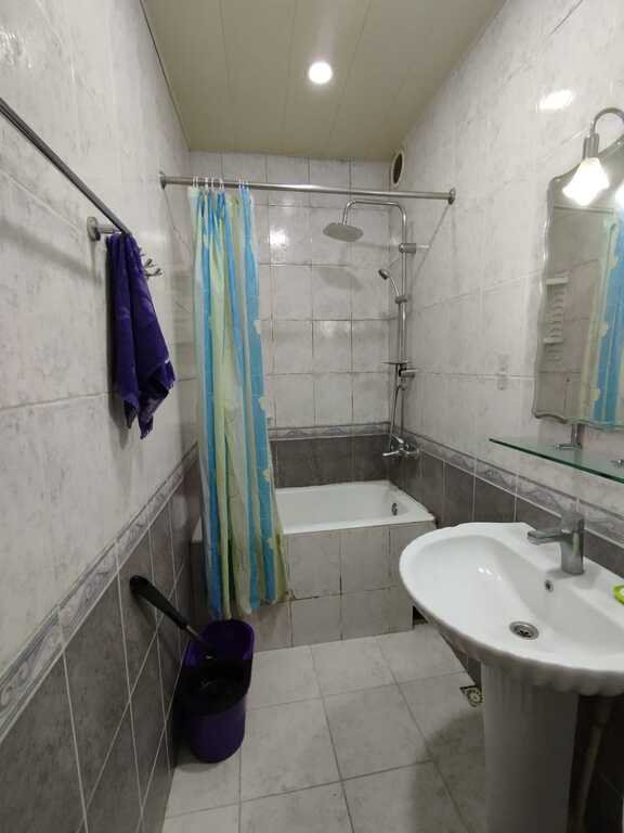 Kirayə verilir 4 otaqlı köhnə tikili, 110 m², İnşaatçılar m.-9