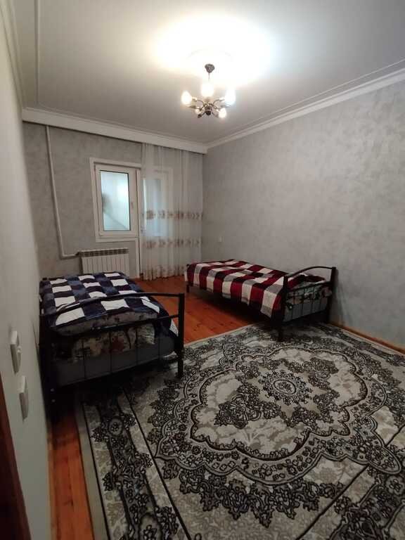 Kirayə verilir 4 otaqlı köhnə tikili, 110 m², İnşaatçılar m.-25