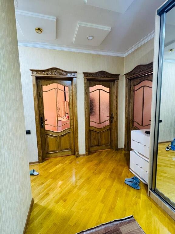 Satılır 3 otaqlı köhnə tikili, 85 m², İnşaatçılar m.-11