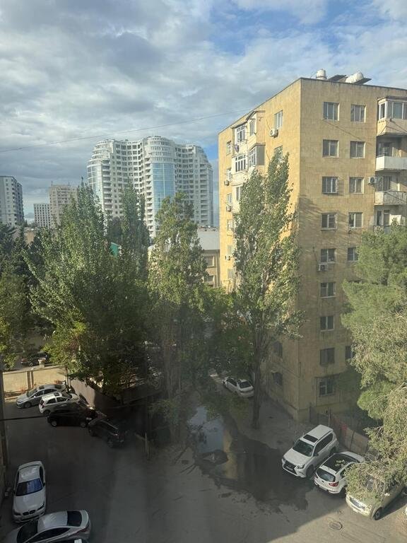 Satılır 2 otaqlı yeni tikili, 68 m², Elmlər Akademiyası m.-2