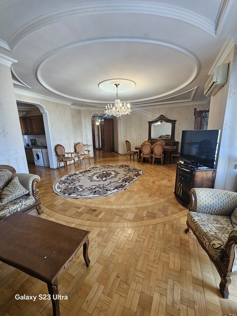 Satılır 3 otaqlı yeni tikili, 120 m², Elmlər Akademiyası m.-7