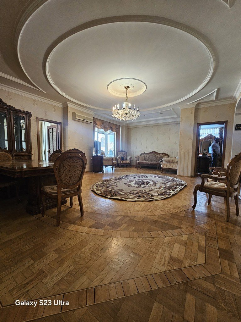 Satılır 3 otaqlı yeni tikili, 120 m², Elmlər Akademiyası m.-8