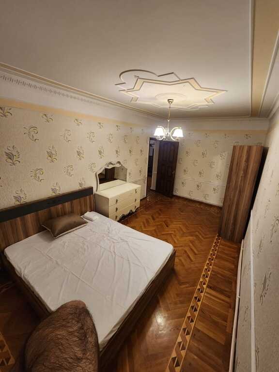 Kirayə verilir 4 otaqlı köhnə tikili, 100 m², Nəriman Nərimanov m.-12