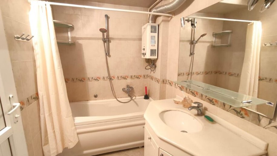 Satılır 3 otaqlı köhnə tikili, 90 m², 28 May m.-11