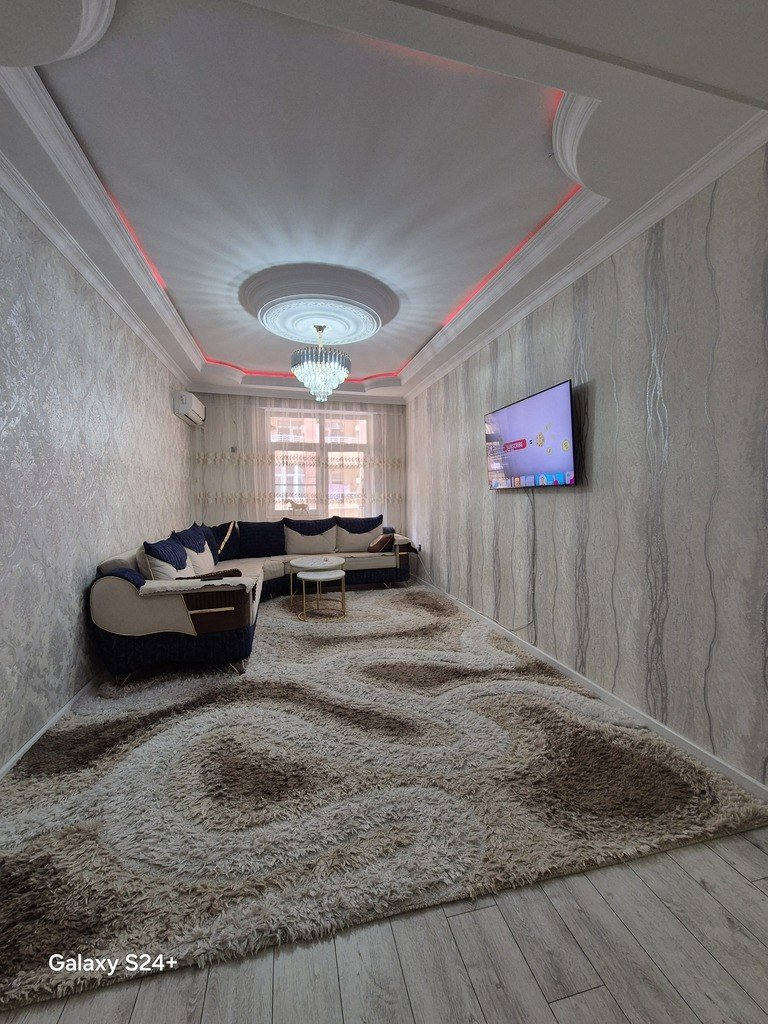 Satılır 2 otaqlı yeni tikili, 78 m², İnşaatçılar m.-1
