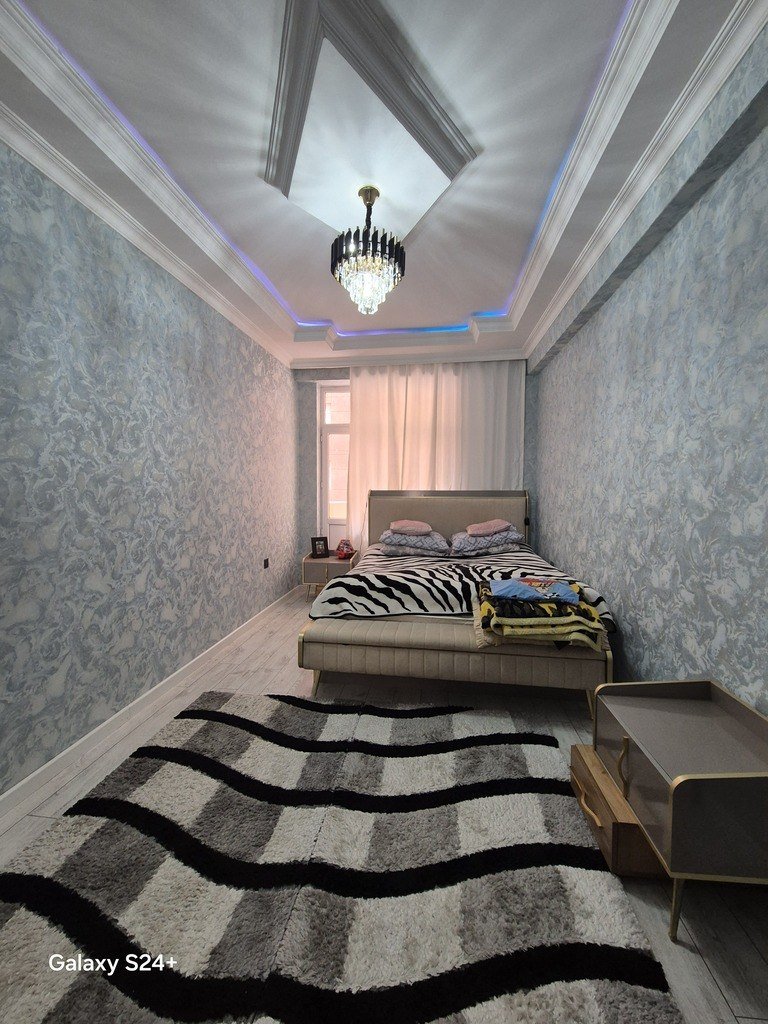 Satılır 2 otaqlı yeni tikili, 78 m², İnşaatçılar m.-3