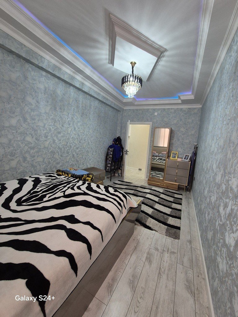 Satılır 2 otaqlı yeni tikili, 78 m², İnşaatçılar m.-4