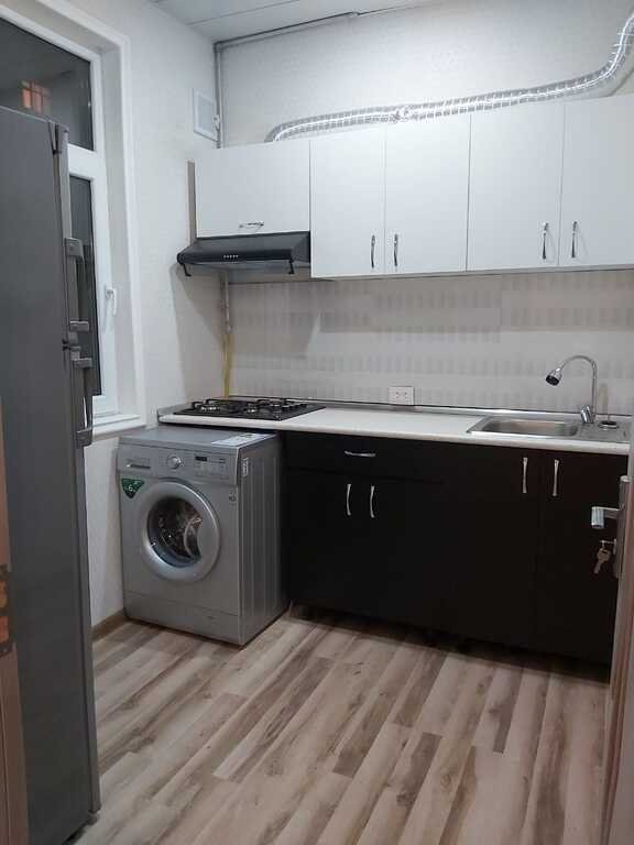 Satılır 2 otaqlı köhnə tikili, 58 m², Memar Əcəmi m.-7
