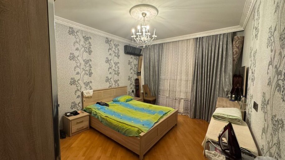Satılır 3 otaqlı yeni tikili, 130 m², 8 noyabr-8