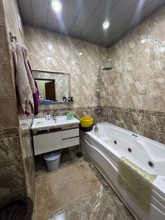 Satılır 3 otaqlı yeni tikili, 130 m², 8 noyabr-10