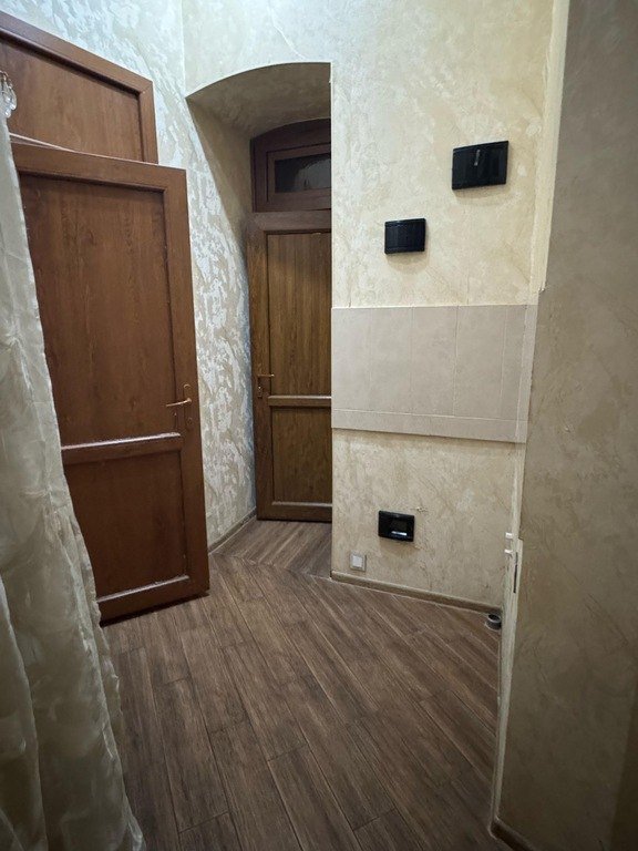 Kirayə verilir 4 otaqlı köhnə tikili, 110 m², Sahil m.-8