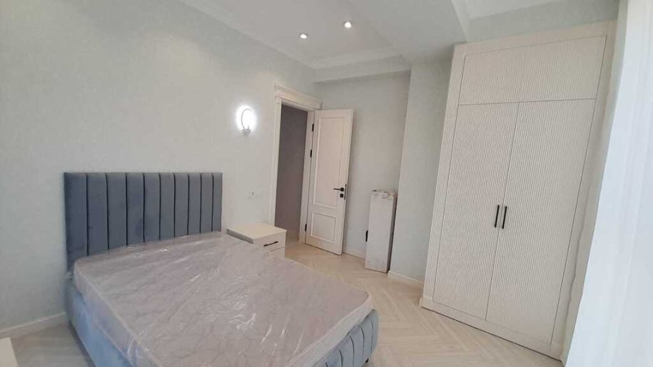 Kirayə verilir 3 otaqlı yeni tikili, 150 m², 28 May m.-6