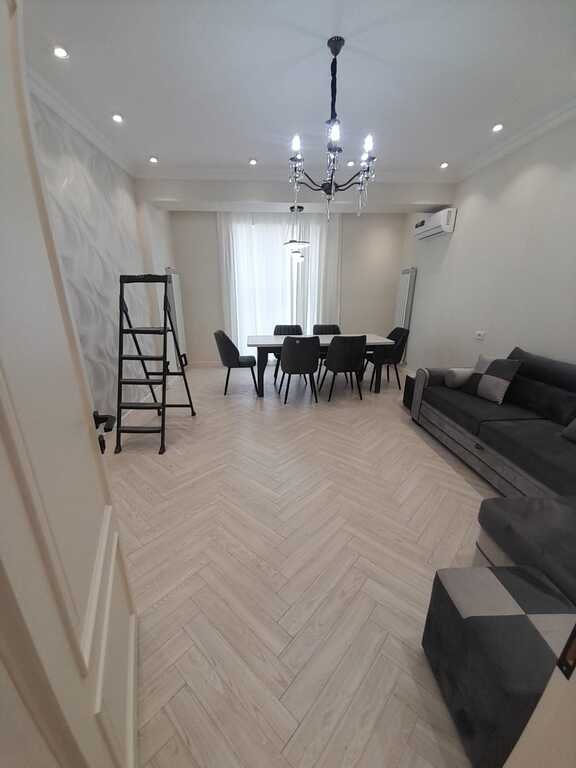Kirayə verilir 3 otaqlı yeni tikili, 150 m², 28 May m.-9