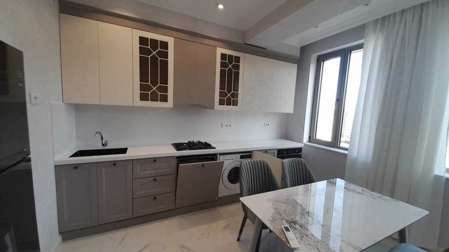 Kirayə verilir 3 otaqlı yeni tikili, 150 m², 28 May m.-16