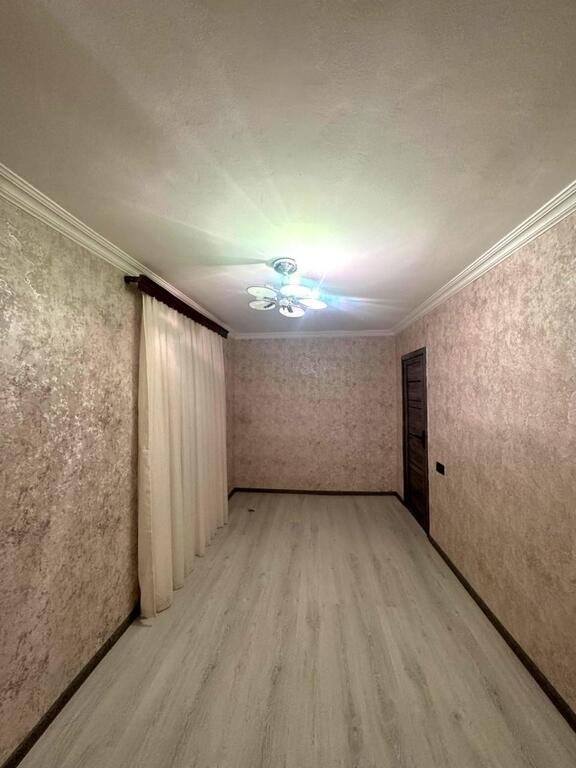 Satılır 2 otaqlı köhnə tikili, 56 m², Neftçilər m.-3