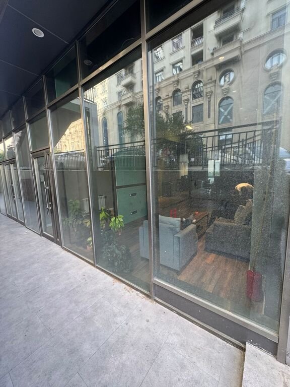 120 m<sup>2</sup> ofis icarəyə verilir, 28 May m.-3