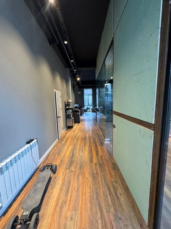 120 m<sup>2</sup> ofis icarəyə verilir, 28 May m.-13