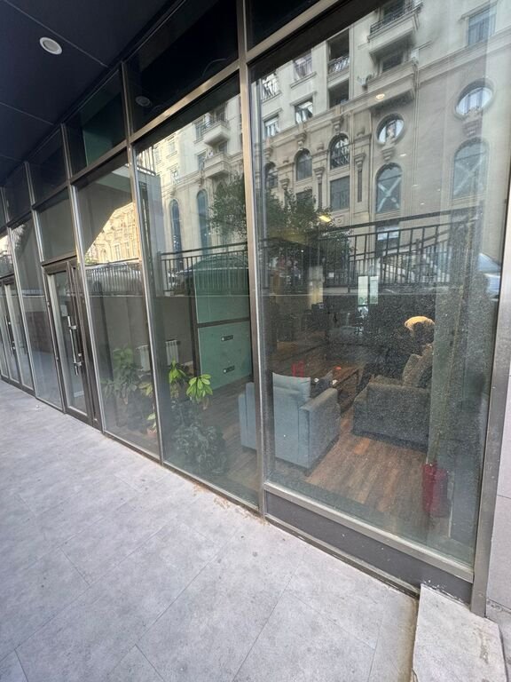 120 m<sup>2</sup> ofis icarəyə verilir, 28 May m.-18